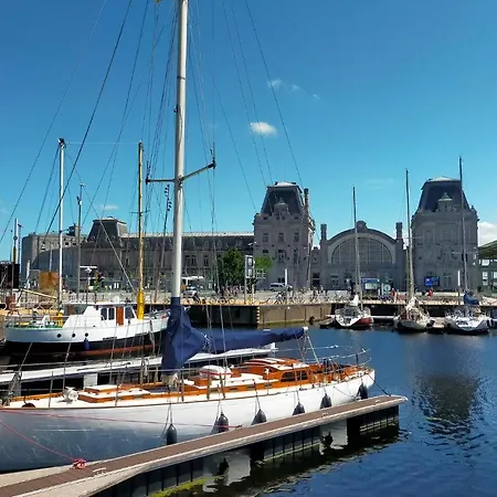 Amazing In With Wifi&1 Bedrooms Appartement *